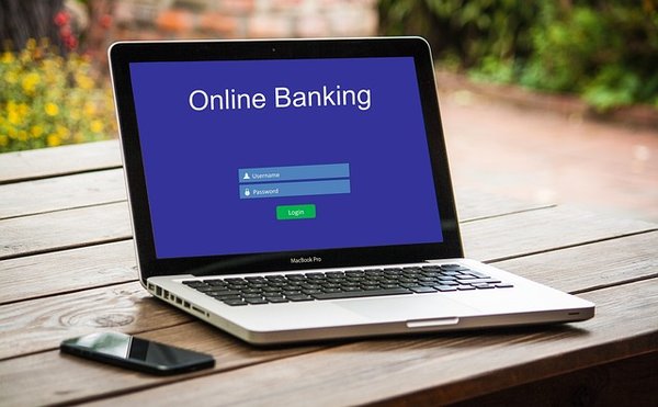 Banque en ligne : comment simplifier votre gestion financière